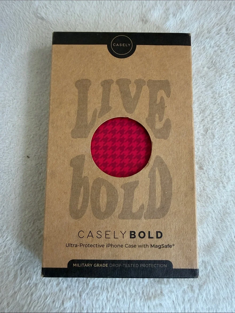 Casely Bold iPhone 12/13 Pro Max Red Houndstooth iPhone Case with MagSafe